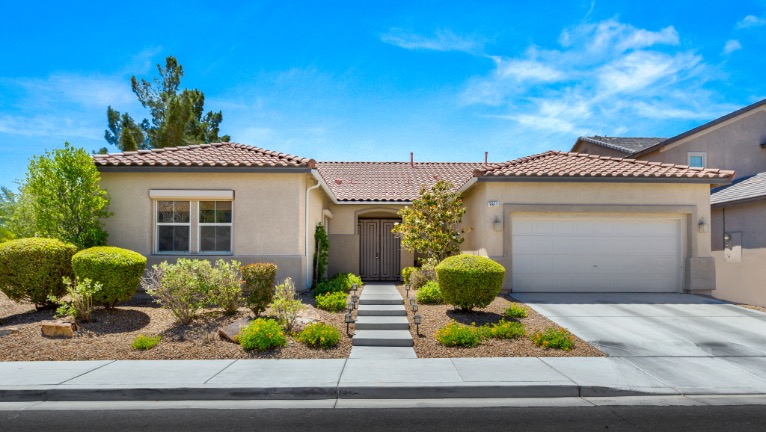 Beautiful Single story in Iron Mountain  Stephanie Napoli The Napoli Group, BHHS Nevada Properties