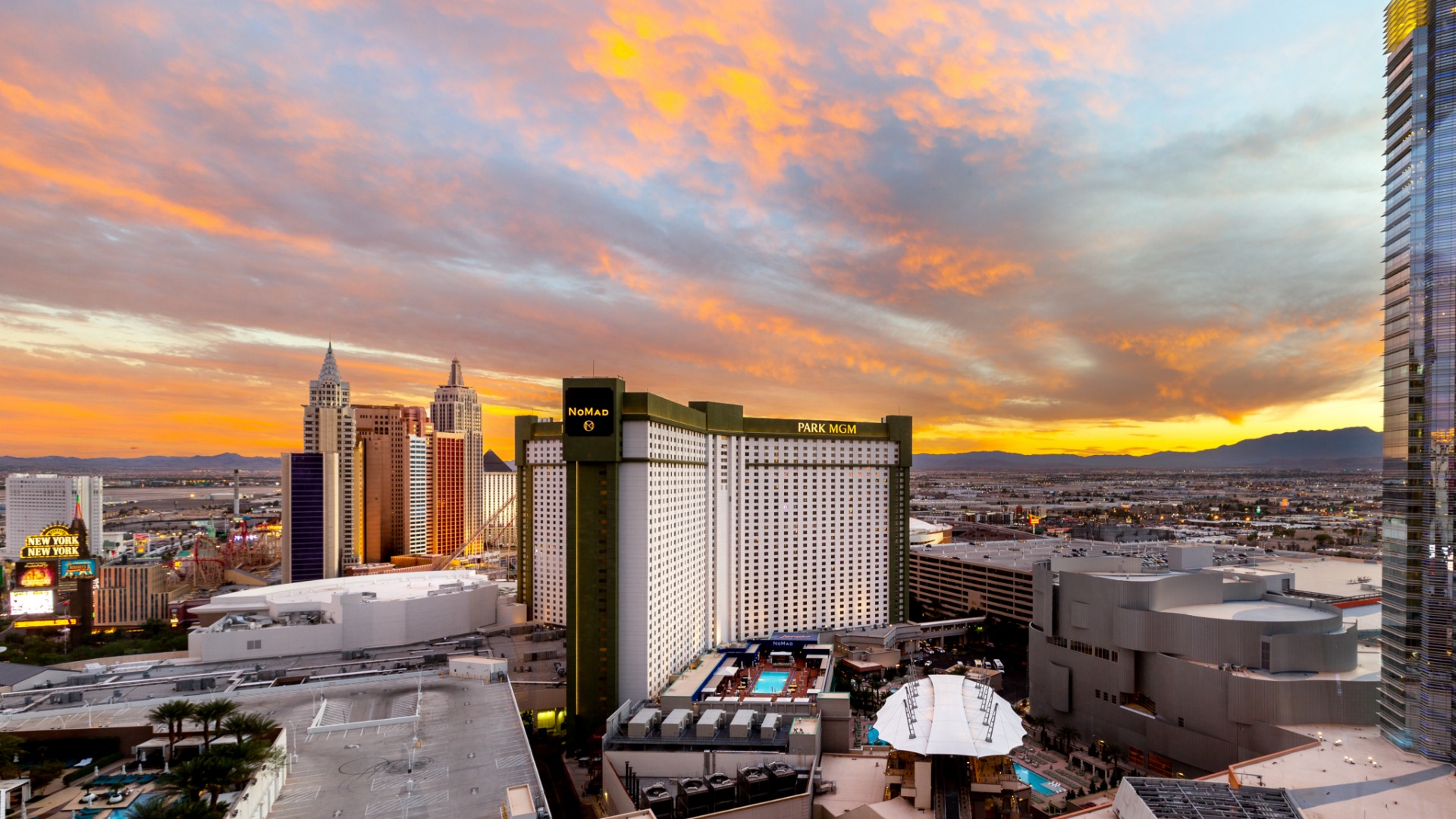 3726 Las Vegas Boulevard Unit #2206 Stephanie Napoli The Napoli Group, BHHS Nevada Properties